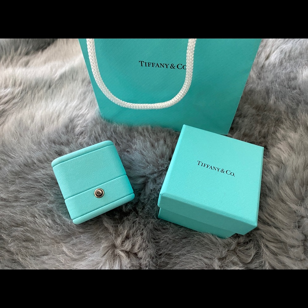 Tiffany blue engagement ring box